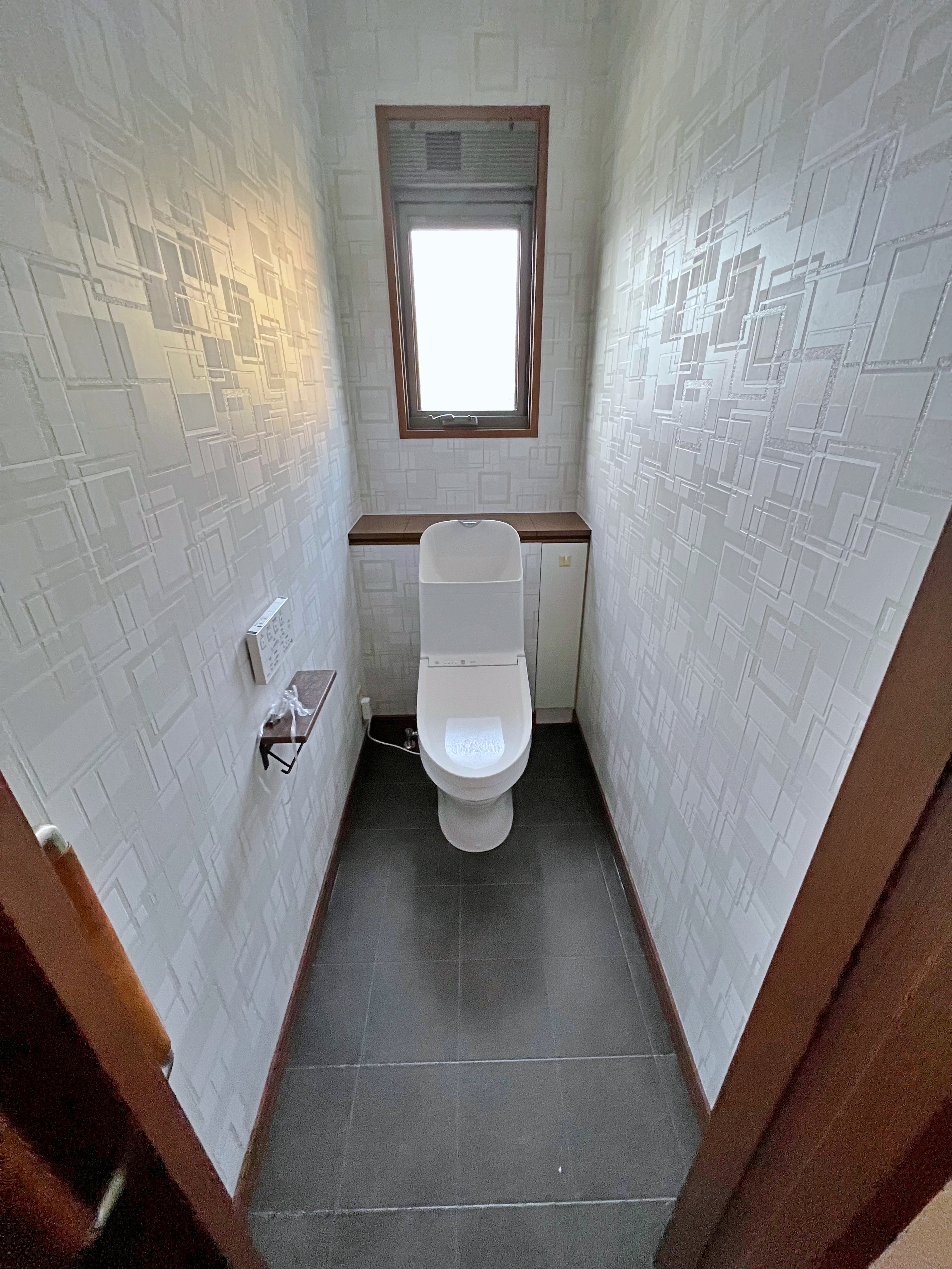 スタイリッシュなデザインのトイレになりました